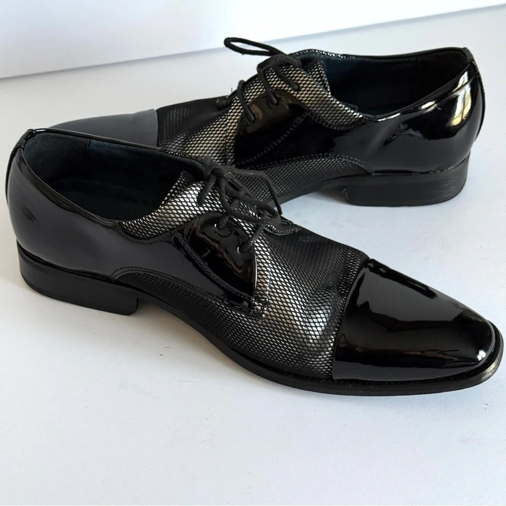 Amali Men’s Silver Fishnet Tuxedo Oxford Dress Shoe Black Patent Cap Toe Size 9. - Picture 2 of 13